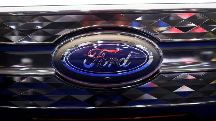 US Opens Probe Into Over 110,000 Ford SUVs on Seat Belt Concern