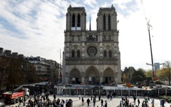 Statue of Virgin Mary Returns to Notre Dame Cathedral