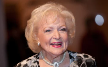 Betty White Forever: New Stamp Will Honor the Much-Beloved ‘Golden Girls’ Actor