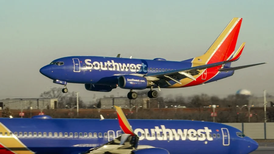 Southwest Airlines Plane Hit by Gunfire Before Takeoff at Dallas Airport