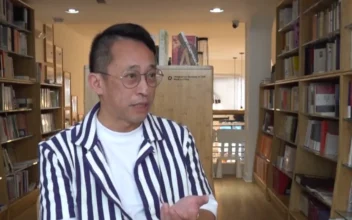 Chinese Bookstores Move Overseas to Escape CCP Censorship