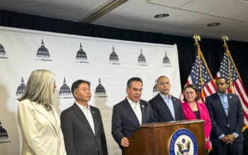 House Democratic Leadership Hold Weekly News Conference (Nov. 19)