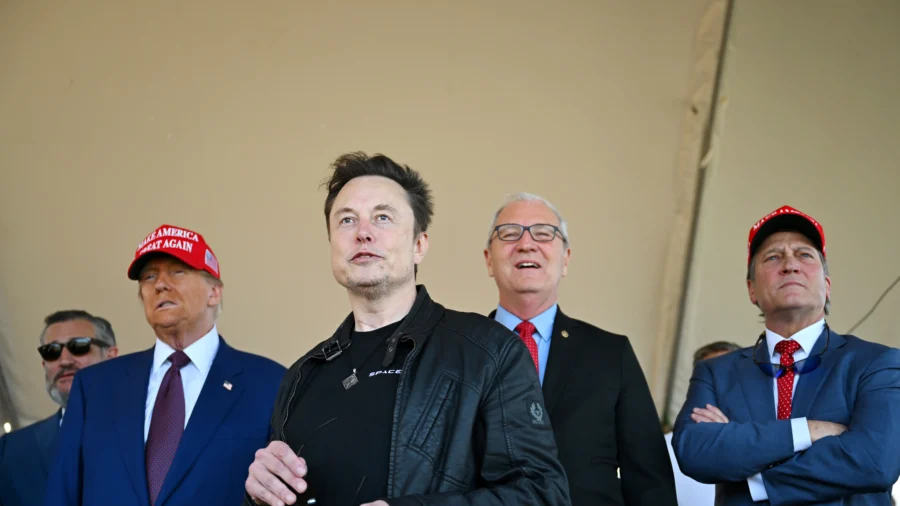 Trump Attends 6th SpaceX Starship Test Launch
