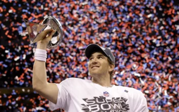 Eli Manning, Antonio Gates, Jared Allen Headline 25 Semifinalists for Football Hall of Fame