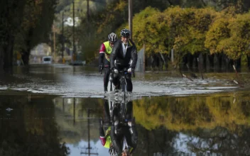 US Reels From Rain and Snow as 2nd Round of Bad Weather Approaches for Thanksgiving Week