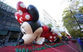 Macy’s Thanksgiving Day Parade Features New Float and Balloon Designs, Along With Old Fan Favorites