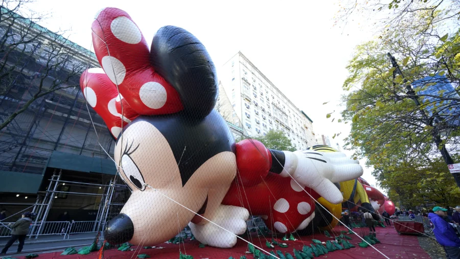 Macy’s Thanksgiving Day Parade Features New Float and Balloon Designs, Along With Old Fan Favorites