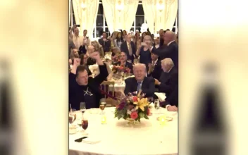 Musk Joins Trump and Family for Thanksgiving at Mar-a-Lago