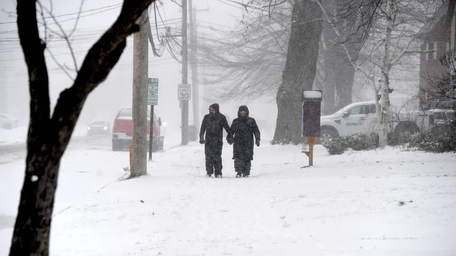 Heavy Snow and Numbing Temperatures Keep Parts of the US in Deep Freeze