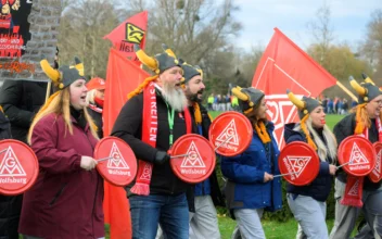 9 Volkswagen Plants on Strike as Labour Battle Escalates