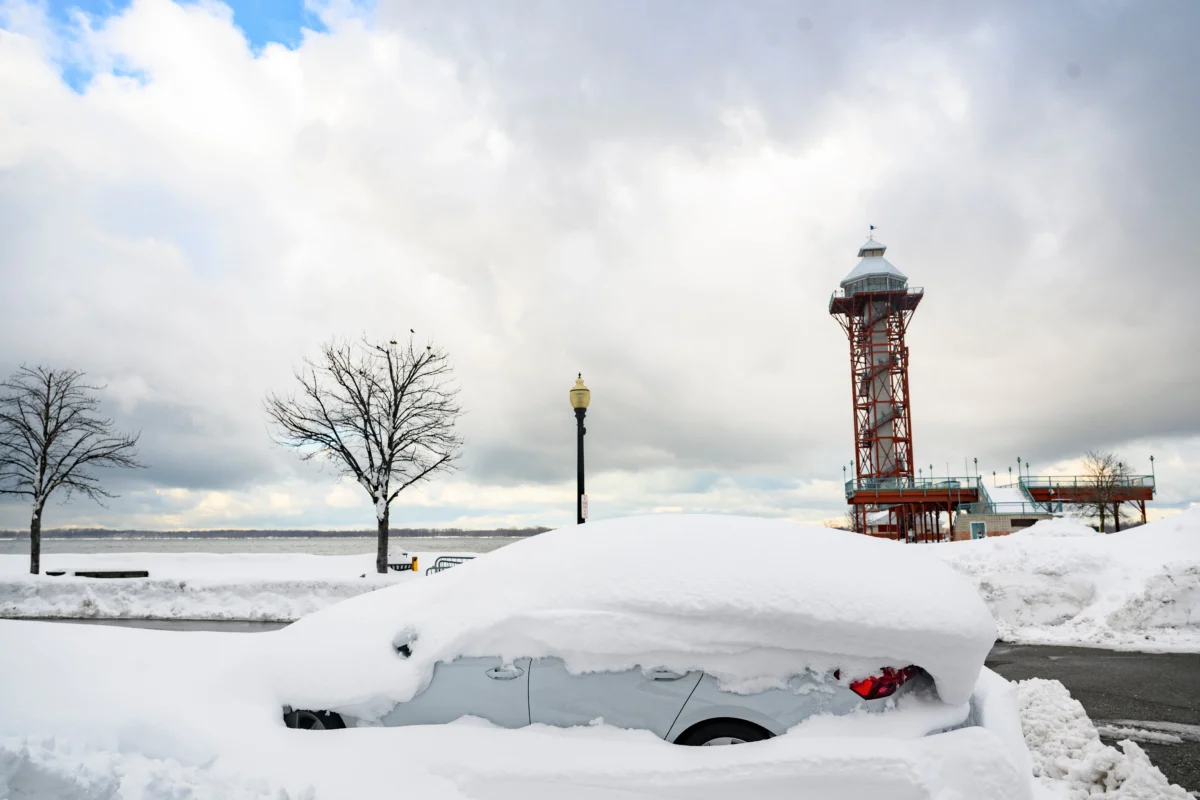 Winter Storm Brings Heavy Snow To Great Lakes Region