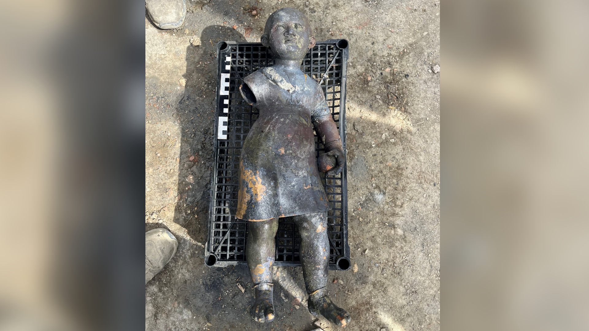 Bronze Statues, Coins, and Ancient Eggs Found in Tuscan Thermal Baths | NTD