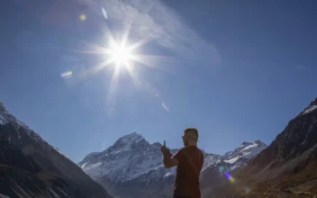 3 Climbers From the US and Canada Are Believed to Have Died in Fall on New Zealand’s Highest Peak