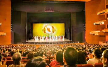 Japanese Dignitaries Look Forward to New Season of Shen Yun