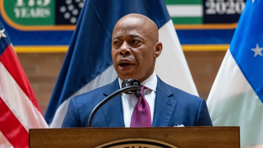Panel Analysis: New Yorkers 'Uncomfortable With Crime Rate,' as Mayor Adams Considers Executive Options to Change Sanctuary City Policy