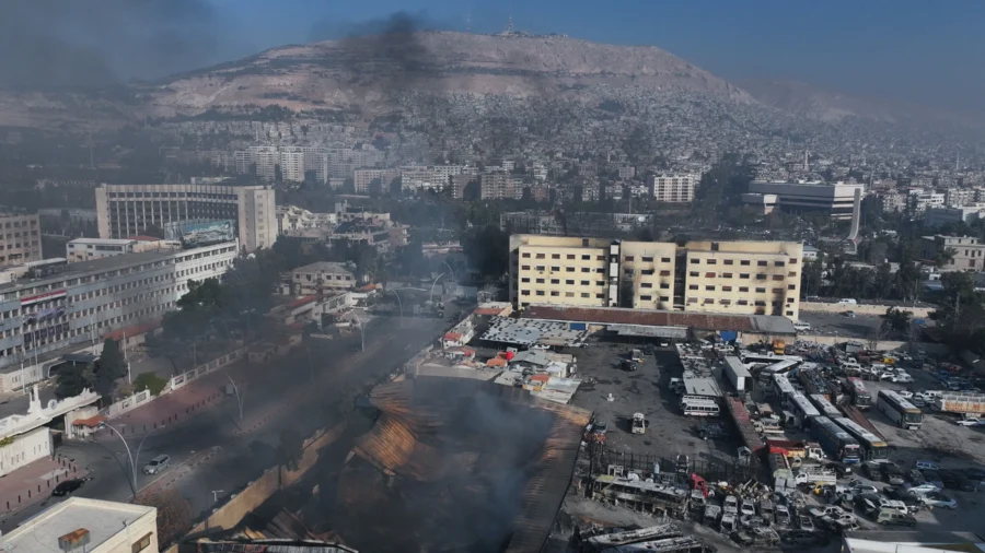 Stabilization of Syria 'Not an Easy Fix': Former Intel Coordinator