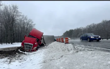 Atmospheric River Brings Weather Whiplash to East Coast as Bomb Cyclone Develops