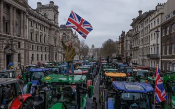 UK Parliament Surrounded by Tractors in Tax Protest