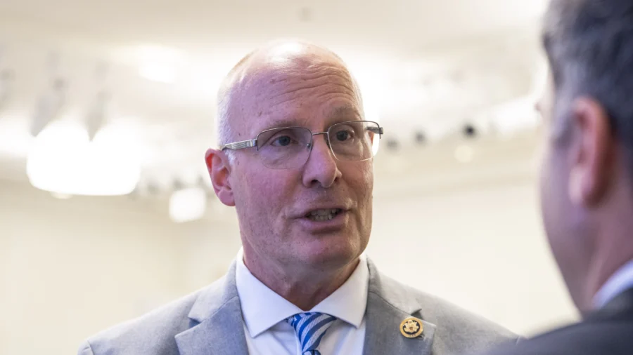 Rep. Moolenaar: Bipartisan 'Restoring Trade Fairness Act' Aims to Revoke China’s Permanent Normal Trade Relations