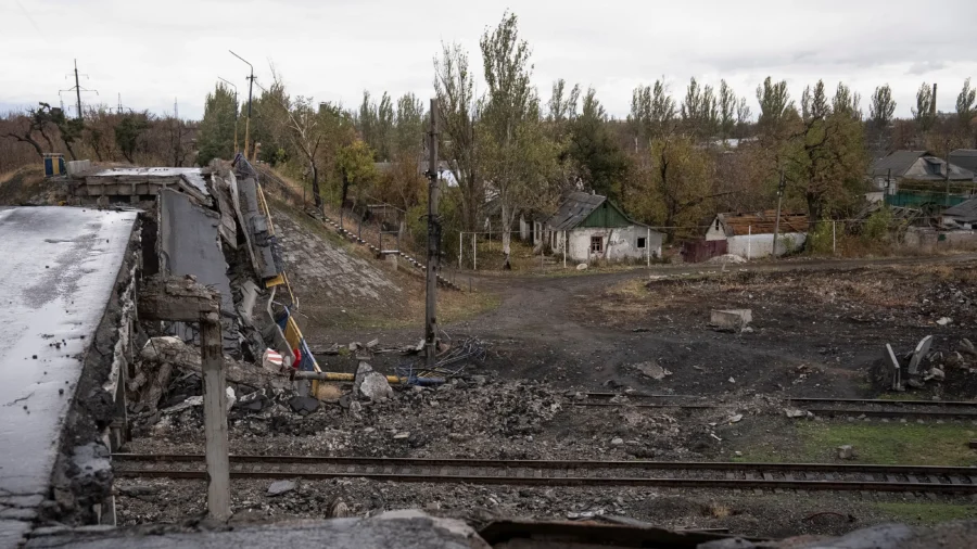 Russian Forces Advance Towards Strategic City of Pokrovsk in Ukraine’s East