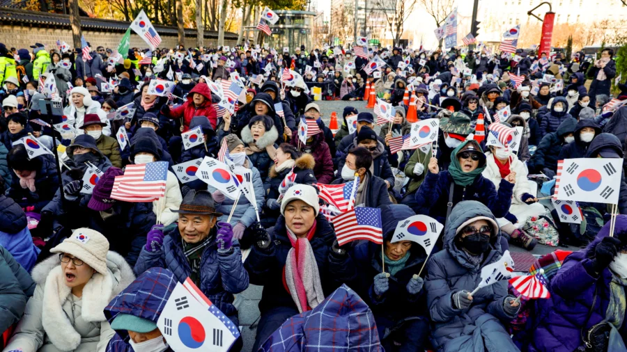 Supporters of South Korean President Rally Before Key Impeachment Vote