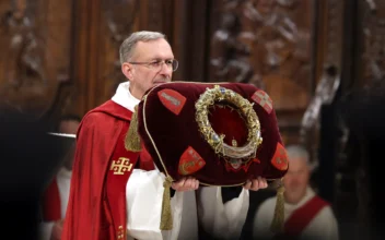 ‘Crown of Thorns’ Returns to Notre Dame Cathedral for Public Veneration