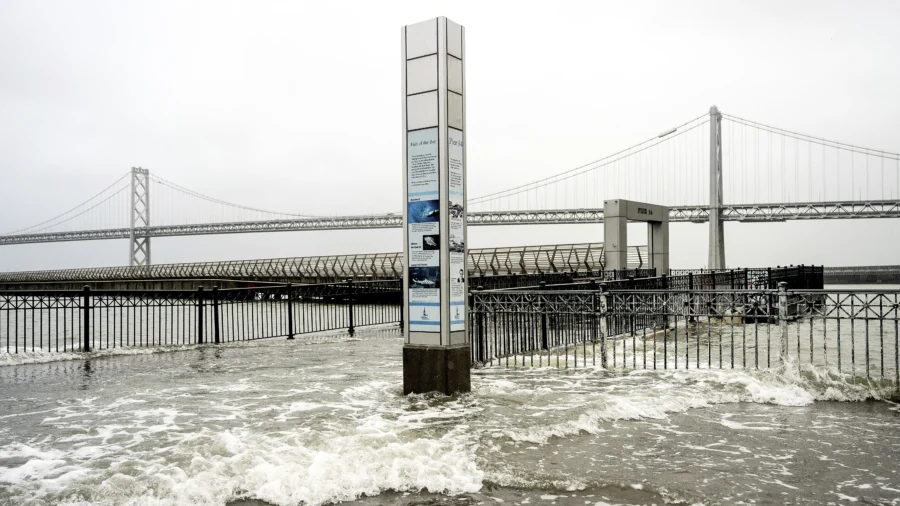 Storms Across US Bring Heavy Snow, Dangerous Ice, and Tornado in California