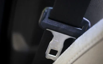 US to Require Alarm If Rear-Seat Car Passengers Aren’t Buckled Up