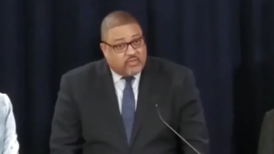 DA Bragg Announces Murder Indictment of Suspect in UnitedHealthcare Executive's Killing