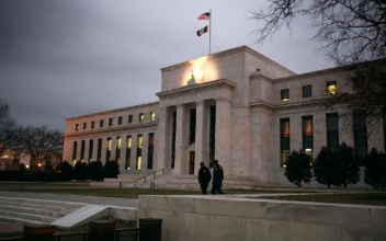 Fed Lowers Rates but Sees Fewer Cuts in 2025 | Business Matters (Dec. 18)