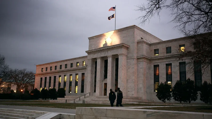 Fed Forecast to Cut Interest Rates 3 Times in 2025: Bankrate Chief Financial Analyst