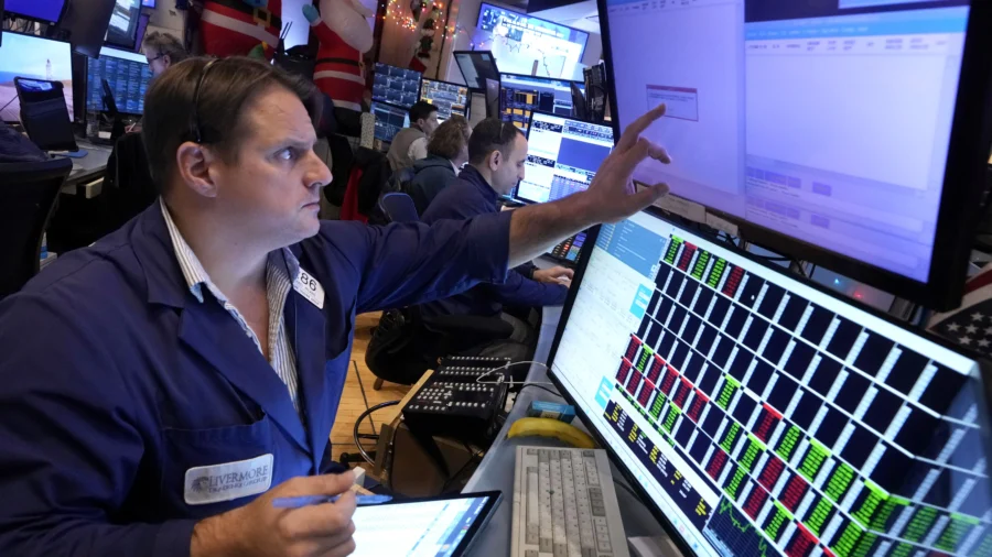 Dow Jones Tumbles 1,100 Points, Recording 1st 10-Day Losing Streak Since 1974