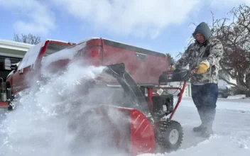 Snow, Ice and Strong Winds Make for Dangerous Conditions in Upper Midwest