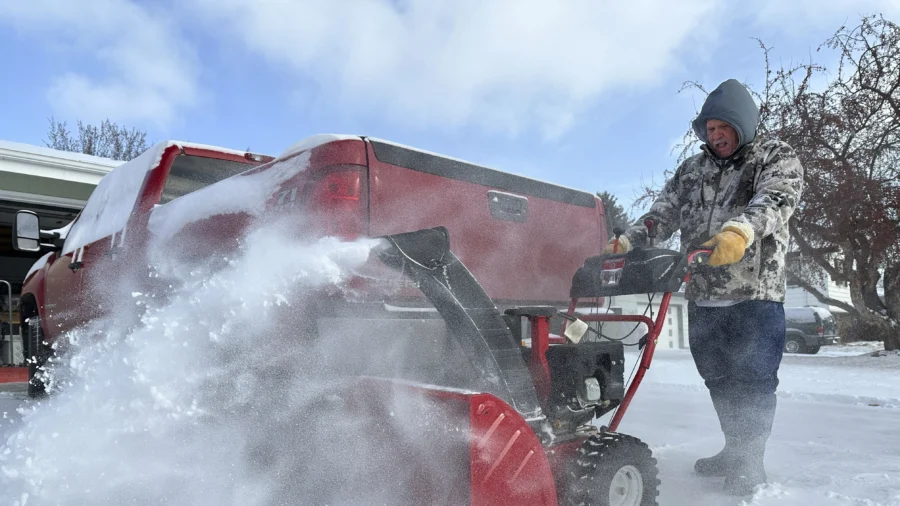 Snow, Ice and Strong Winds Make for Dangerous Conditions in Upper Midwest