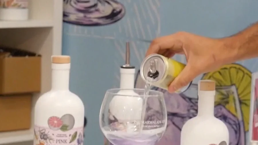 Color-Changing Gin or Honey Liqueurs to Enchant the British Party Guest
