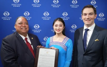 Atlanta City Councilmember Commends ‘Extremely Powerful’ Art by Shen Yun