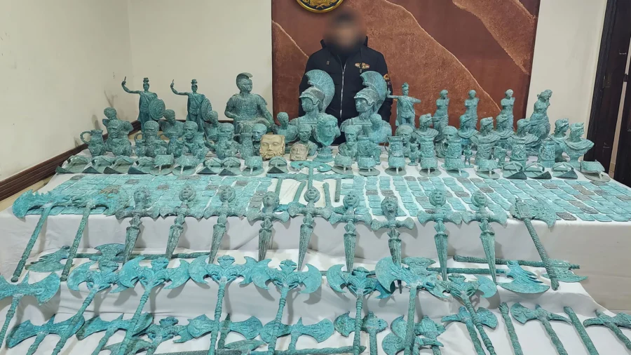 2 Arrested in Egypt After Attempting to Steal Hundreds of Ancient Artifacts From Bottom of Sea