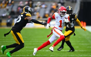 KC Chiefs Now 15–1 After Beating Steelers 29–10