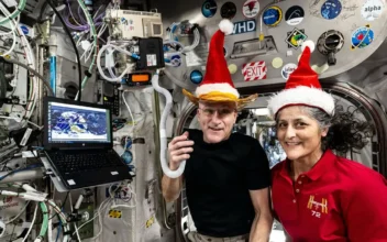 Stranded Astronauts Enjoy Christmas Dinner in Outer Space