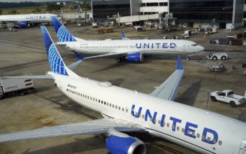 Dead Body Found in Wheel Well of United Plane From Chicago to Maui