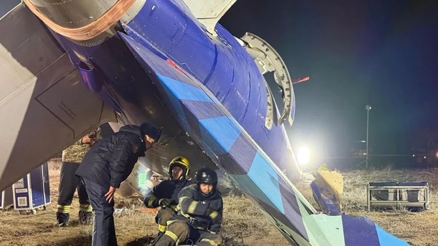 Putin Apologizes to Azerbaijani Leader for ‘Tragic Incident’ Involving Crashed Azerbaijani Plane
