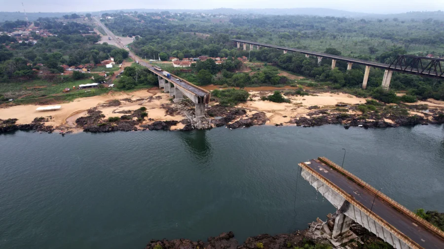 Brazil Bridge Collapse Death Toll Rises to 9, With 8 Other People Unaccounted For