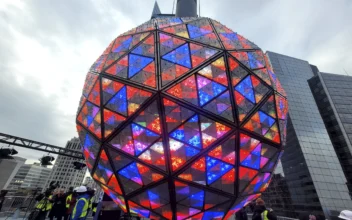 Ahead of New Year’s Eve, a Confetti Test in Times Square