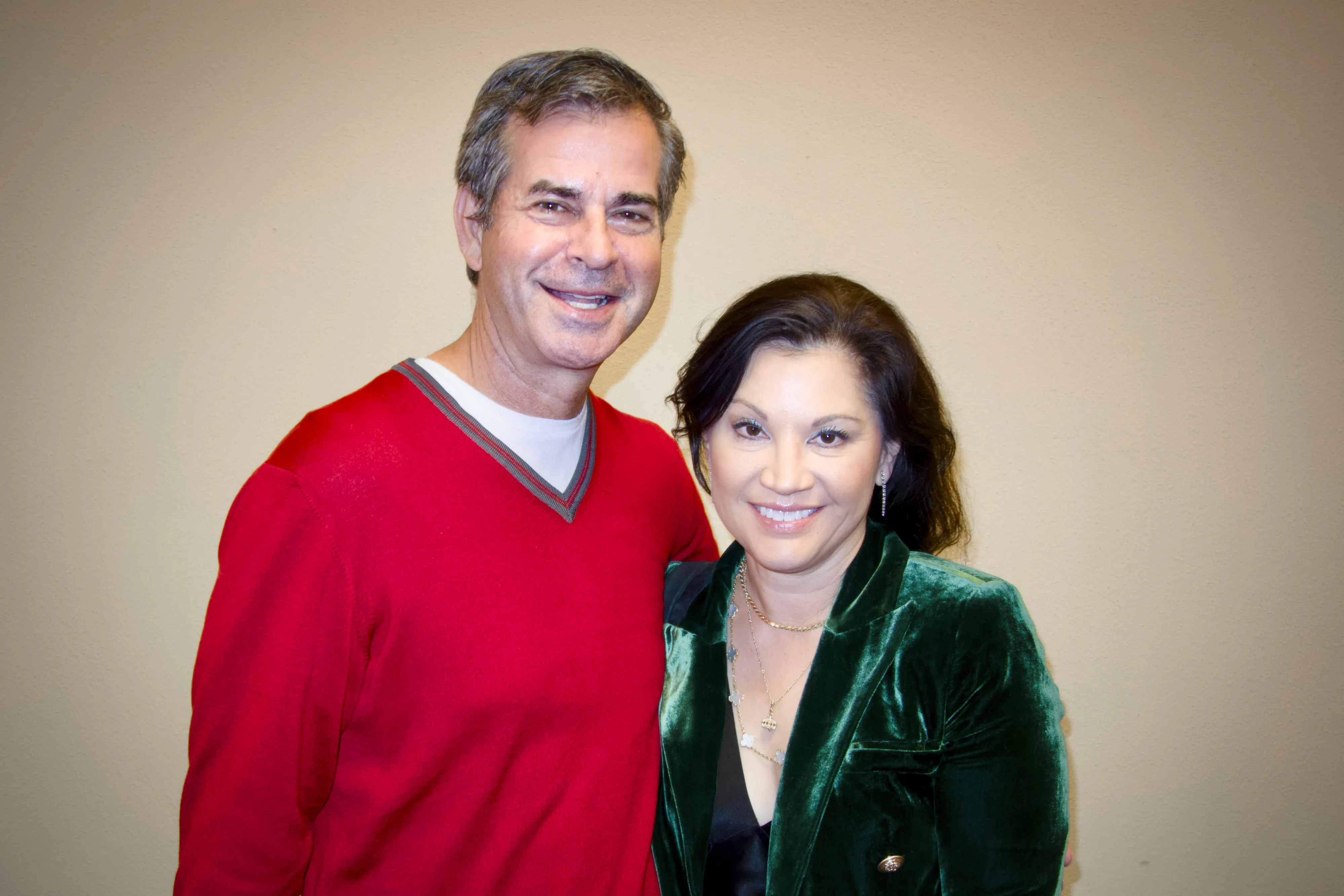 Award-Winning TV Host Enjoys Shen Yun’s ‘Amazing’ Dance and ‘Great’ Costumes