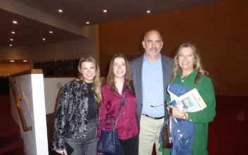 ‘I Love the Dancing’: Chief Information Officer About Shen Yun