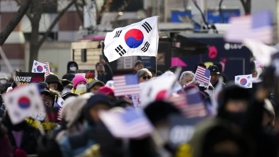 South Koreans Protest After Court Approves Arrest Warrant for President Yoon