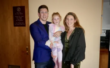 Young Family ‘Escapes’ to the Beautiful World of Shen Yun