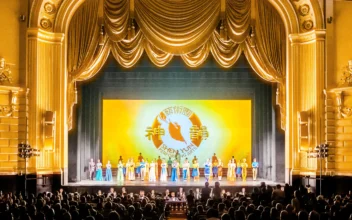 How The New York Times Distorts Shen Yun’s Success In Latest Attack Article