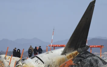 US and Boeing Investigators Examine Site of Deadly South Korean Plane Crash