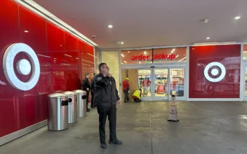 Man Arrested in Shooting of 2 Security Guards Outside Los Angeles Target